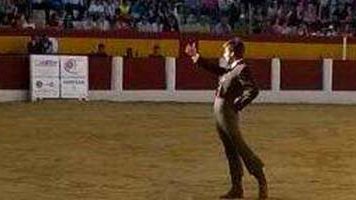 El onubense Emilio Silvera saludando hoy en Cehegín.