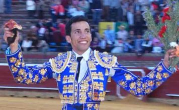 El novillero onubense David de Miranda, en tarde triunfal esta temporada en la plaza de La Merced.